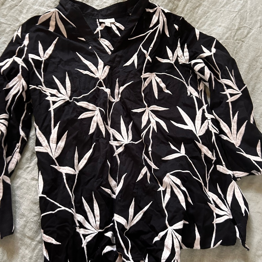 Talbots Black and White Leaf Pattern Tunic - Picture 2 of 7